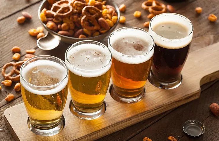 MetroAleHouse's tweet photo. Come enjoy a few beers with friends at Metro Ale House &amp; Grill! If beers are not your thing, try one of our metro premium cocktails and you won't regret it.  https://t.co/Kht1fwCxeR https://t.co/IJDEN9RBIU