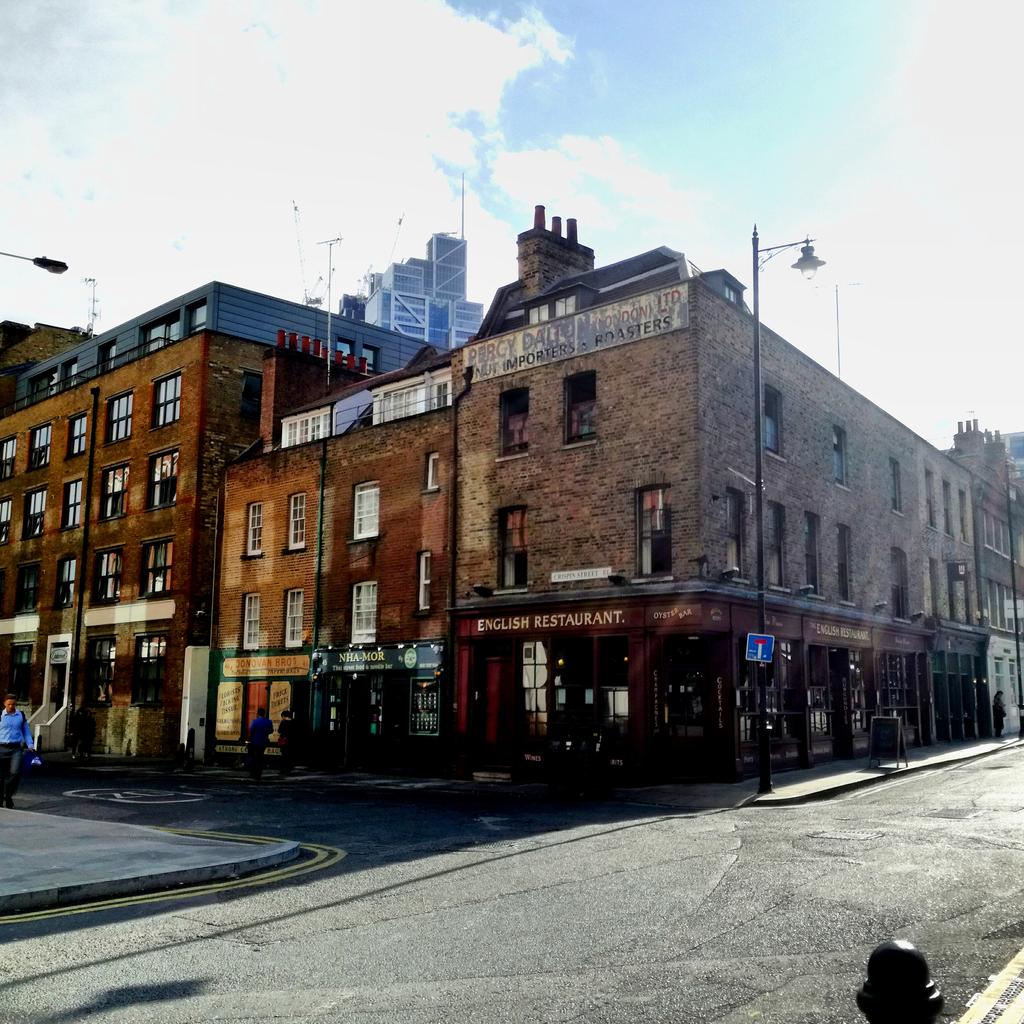 #UnboundLDN: here WE COME 🇬🇧! -1 a uno tra i +prestigiosi Festival dell'#innovazione #digital a livello🌍 Orgogliosa di esser qui con <a href="/GammaDonna_/">GammaDonna 🐝</a> a rappresentar #ImprenditoriaFemminile innovativa italiana: il 18 e 19.07 l'Italian #Startup Alley sarà percorsa da qualche🐝ape 😁