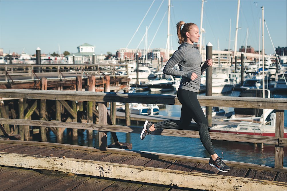 SauconyMx's tweet photo. ¿Lo tuyo son las distancias largas? Prueba #GuideISO , que cuenta con sistema de ajuste dinámico al adaptarse a la forma y el movimiento del pie del corredor. https://t.co/7rK8kFNc2W