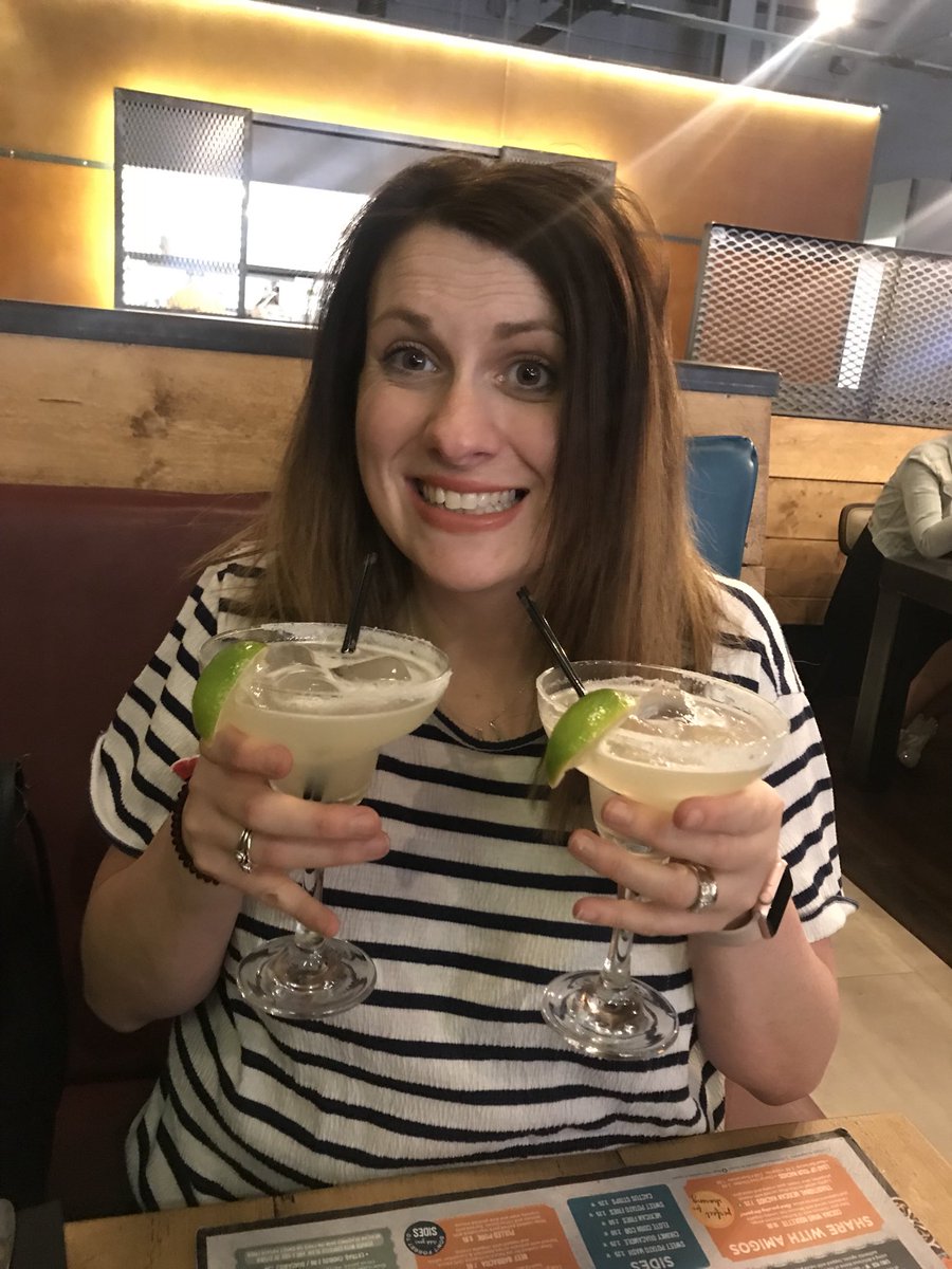 mrswhiffin84's tweet photo. Long day at the office .... #TeamPOW #margherita #cocina #mexian https://t.co/dYQJHdnJPc