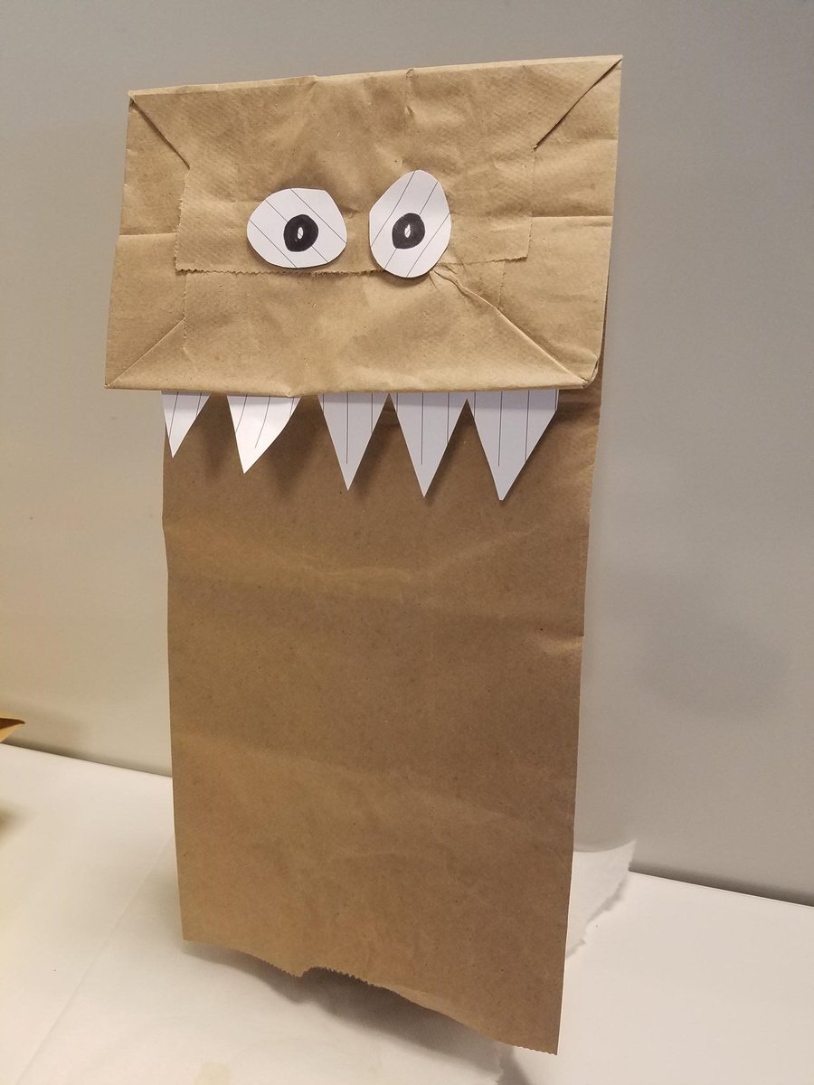 be_Serene1's tweet photo. This past weekend was #NationalPaperBagDay! Recognizing the significance of the paperbag, some of my collegues and I wanted to show the cool ways you could use a #PaperBag other than to just hold your lunch. #BetterPaper = recyclable, sustainable, reusable @Nalco_News ♻️😀 https://t.co/CzTwxW8CiH