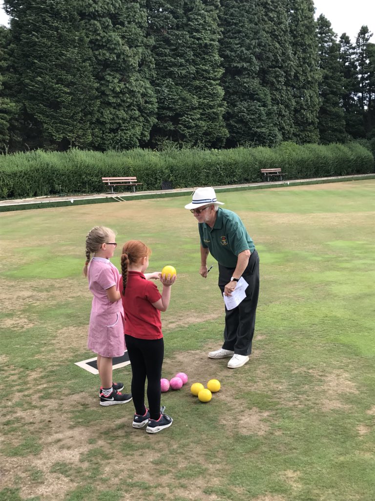 UrypPenrose's tweet photo. Congratulations to the @URYPReception, @urypyear2 @urypyear5 &amp; @urypyear6 children who took part in the @UpperRhymney bowls tournament.  Thank you to Rhymney Gwent Bowls Club for your hospitality. https://t.co/sZ6YpMrv1b
