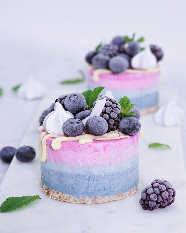 es_coolinaria's tweet photo. Frozen Yogurt Raw Tarts 🌟📸@foodie.yuki🌟#tarts #snack #dessert #rawtarts #yogurt #berries #recipes #food #foodlover #foodporn #foodie #foodielife #foodpics #foodphotography #deliciousfood #yahoofood #yummy #gluttony #coolinaria #eeeeeats #foodandwine #beautifulcuisines #buzzf… https://t.co/oaTNSItaGu