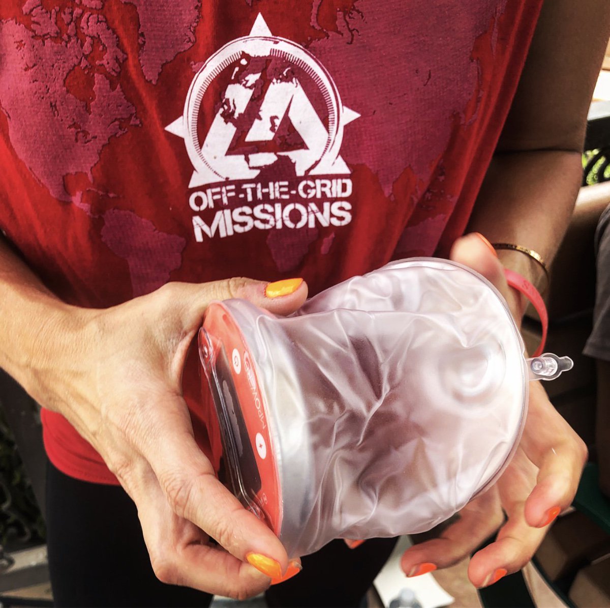 MPOWERDInc's tweet photo. Have you ever thought about what happens to the Deaf Community when the lights go out? Angela and her organization #OfftheGridMissions do. #offthegridPUERTORICO https://t.co/x7M3urpeZF