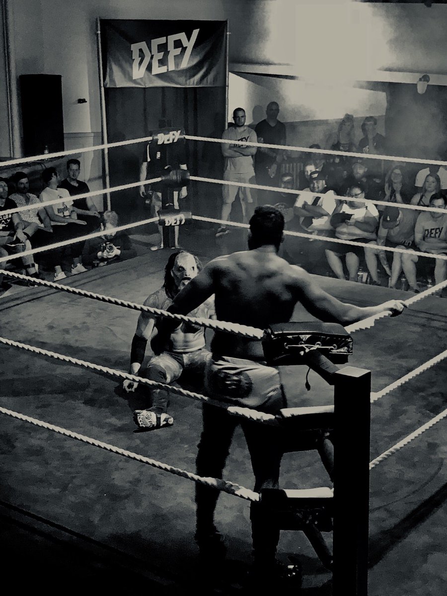 djrazs's tweet photo. More pictures from the match between @JudasDraven & @KingKhash021 at #DefyLoud @defyNW https://t.co/wIQE9XGuAD