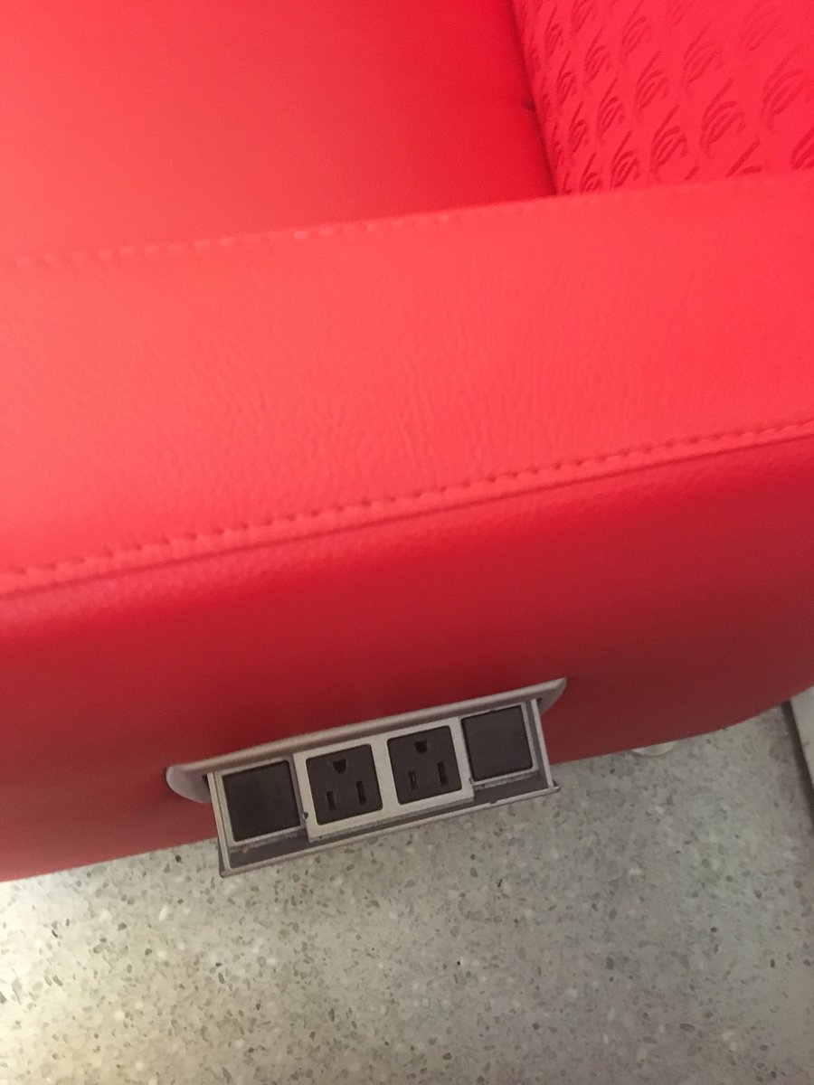 specialkdchs's tweet photo. Taking students’ phones away to prepare them for the “real world”?  The real world invites phone use at every turn, starting on college campuses, as these classroom and student center pics attest. #coachselfregulation https://t.co/rr5tv6Imrs