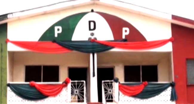 channelstv's tweet photo. We’ll Never Buy Votes, PDP Denies Inducing Voters In Ekiti. https://t.co/MfZ5uddGx4 https://t.co/00ctwiYC4s