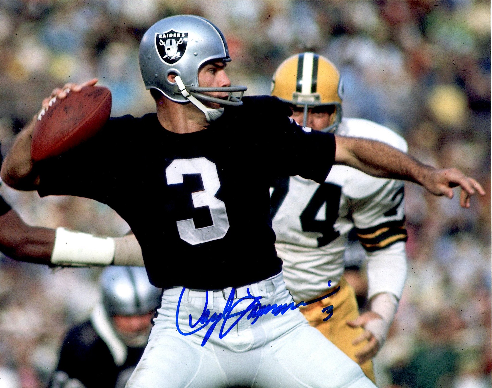 Happy birthday to the \Mad Bomber\, Daryle Lamonica, former quarterback for the who turns 77 today 