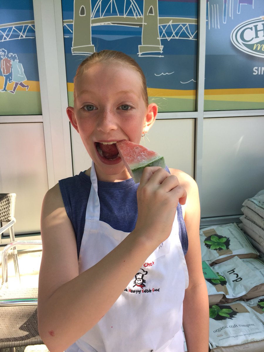 Project_CHEF's tweet image. Refreshing #watermelon pops on a hot summer day. “Nature’s popcycle” as one summer camper called it. #refreshingsnack #cookingcamp