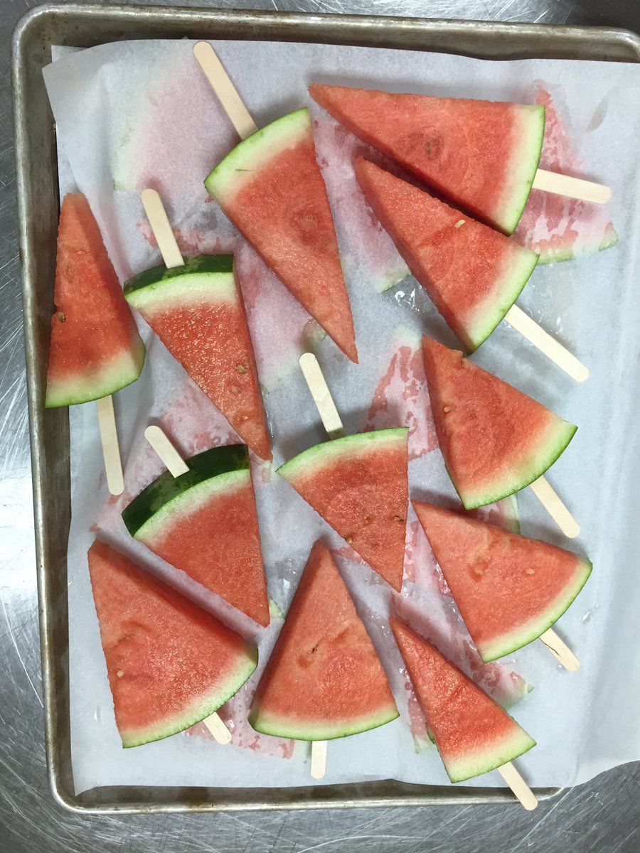 Project_CHEF's tweet image. Refreshing #watermelon pops on a hot summer day. “Nature’s popcycle” as one summer camper called it. #refreshingsnack #cookingcamp