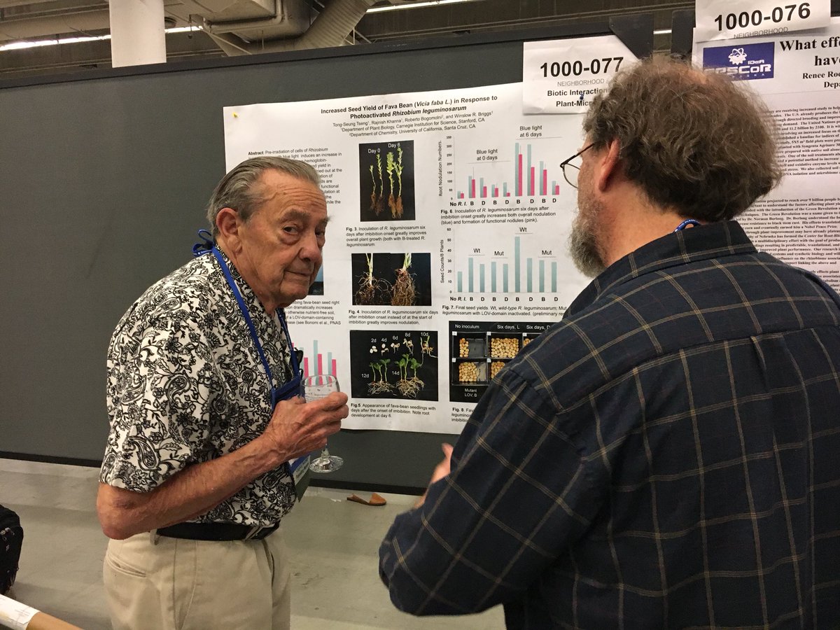 Winslow presenting poster at ASPB2018