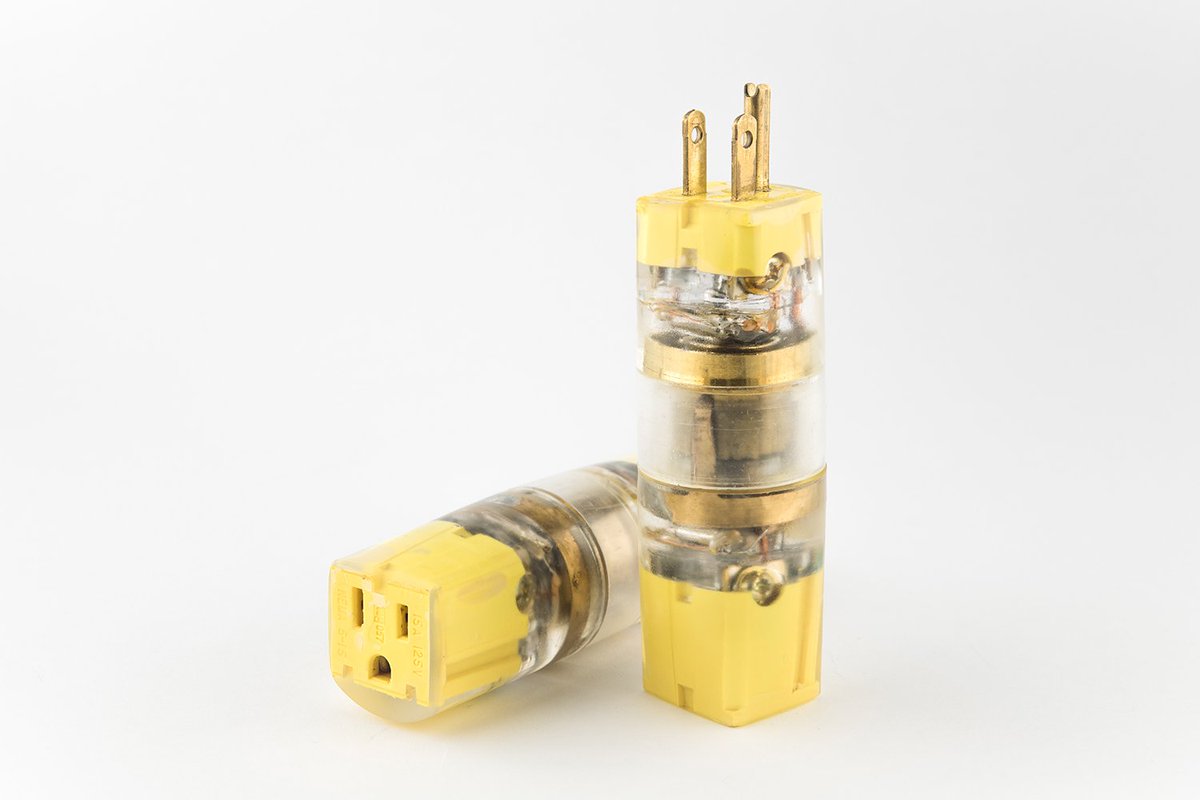 QPlug1's tweet photo. Why buy one Q-Plug when you can buy 4, one for the whole family. Our  family pack is only $100. Order today at:  https://t.co/LIu2gvWOU5 https://t.co/7mwRhUFXL9