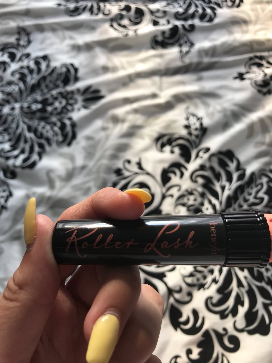 morinseyebrows's tweet photo. @AdelaineMorin this is such an amazing, long lasting, voluminous mascara!! i totally recommend + the packaging is super cute 😉💗 https://t.co/uJmc4tRTFo