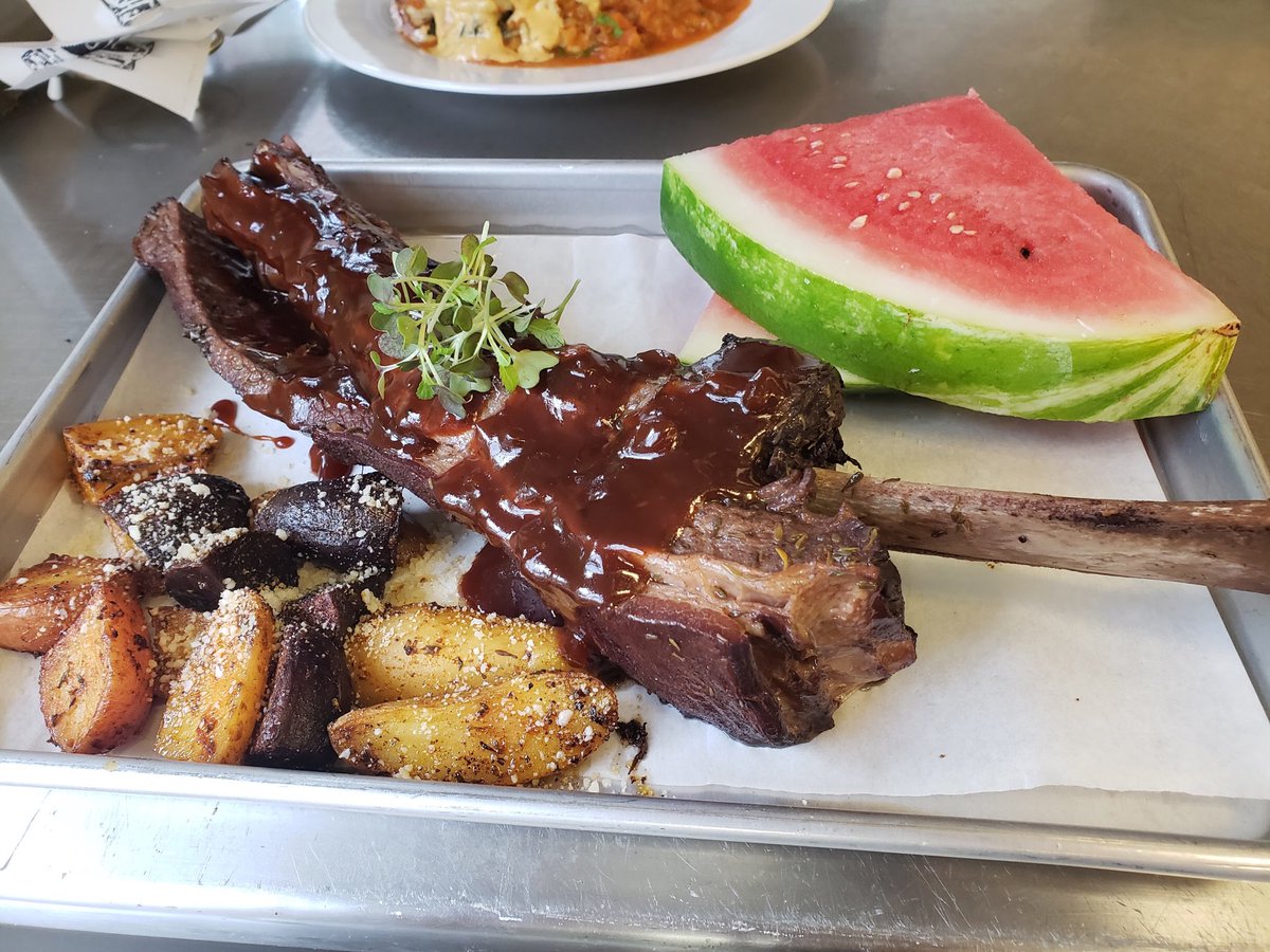 PickleCafe's tweet photo. Smith view farms monster beef ribs and fingerling potatoes with watermelon #gottabenc#chefsofinstagram#farmtotable#foodporn https://t.co/uommu5vnXd