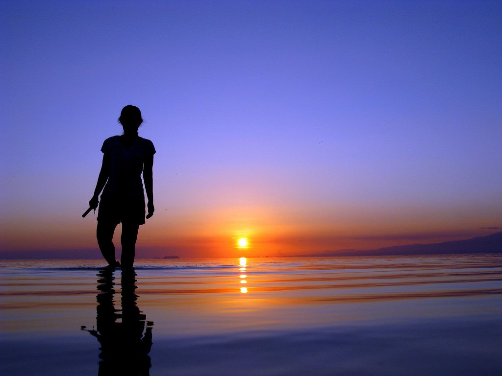 “We’re the creators of our own experience – remembering this, and living our lives from this perspective empowers us.” 
– Mike Robbins
#WisdomTalker
deborahsless.com