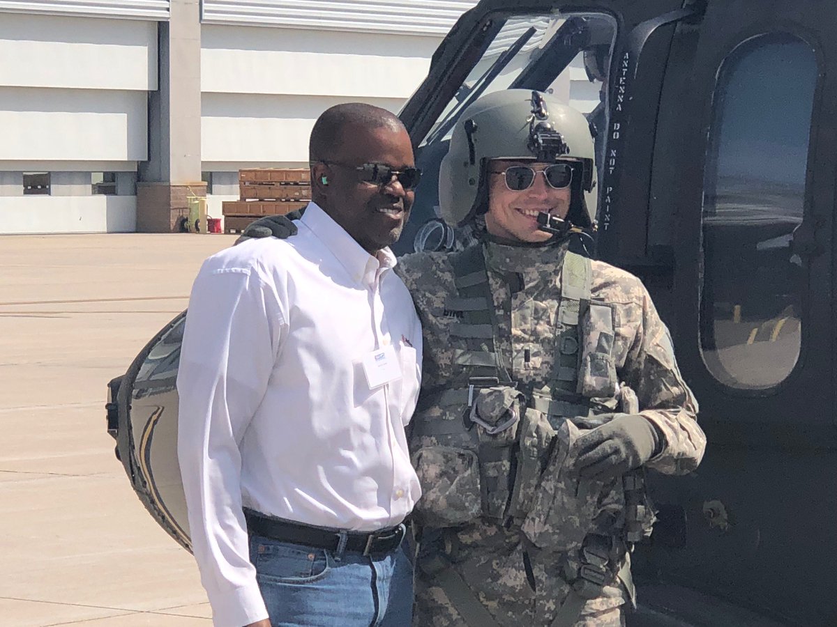 Special shout-out to @CO_NatlGuard @Buckley_AFB @CO_ESGR for providing this amazing experience: the Boss Lift event. Metro #Denver is proud to support businesses with employees in the National Guard and Reserves!