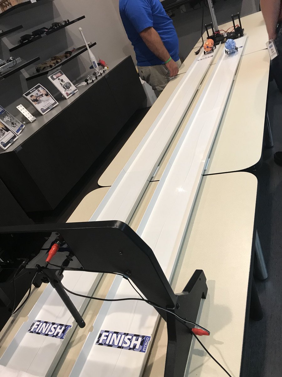 oneal_nat's tweet image. Getting to play with cool tech toys at @pitscoed! #pitscoTAG #handsonmindson