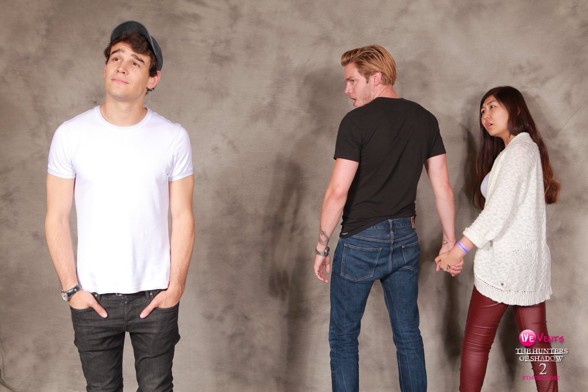 DimashifiedDear's tweet image. OMG not again 🤦🏻‍♀️ 
Why it keeps happening to me Alberto? 😂 

Thank you guys for these pics @DomSherwood1 @DavidLCastro_ @arosende 
You’ve been amazing 💙💙💙

June #THOS2 vs. July #ITAInsituteCon2