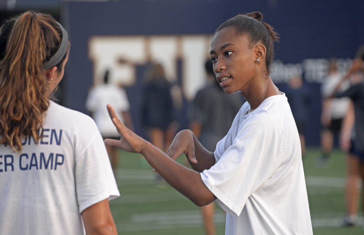 FIUWSoccer's tweet photo. We’re in mid-season form for #WorldEmojiiDay! ✋👏🤭😒 

#PawsUp 🐾 https://t.co/lNBEeJjnbu