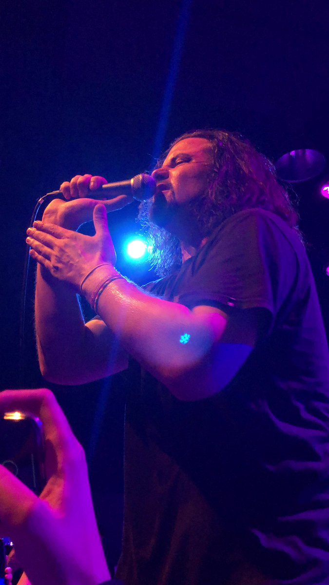 EOEdenmark's tweet photo. @eastofeli glowing at the Amsterdam concert (27/05/18). Really wish i could experience this all over again #EOExTour https://t.co/BsIphjSYhC