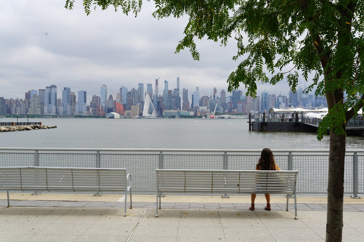 OneParkCondos's tweet image. No matter what the weather, NJ’s Hudson River Gold Coast still manages to look spectacular. There’s no place like home… 

Discover how you can own this lifestyle on our website: oneparkcondosnj.com/en/ 
#luxuryrealestate #manhattanviews #cliffsidepark #oneparkcliffside