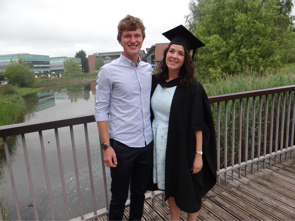 amyclarkey97's tweet photo. 👩🏻‍🎓I graduated! Thank you to everyone at Edge Hill it has been brilliant! 👩🏻‍🎓@edgehill https://t.co/iHgTzIBzES