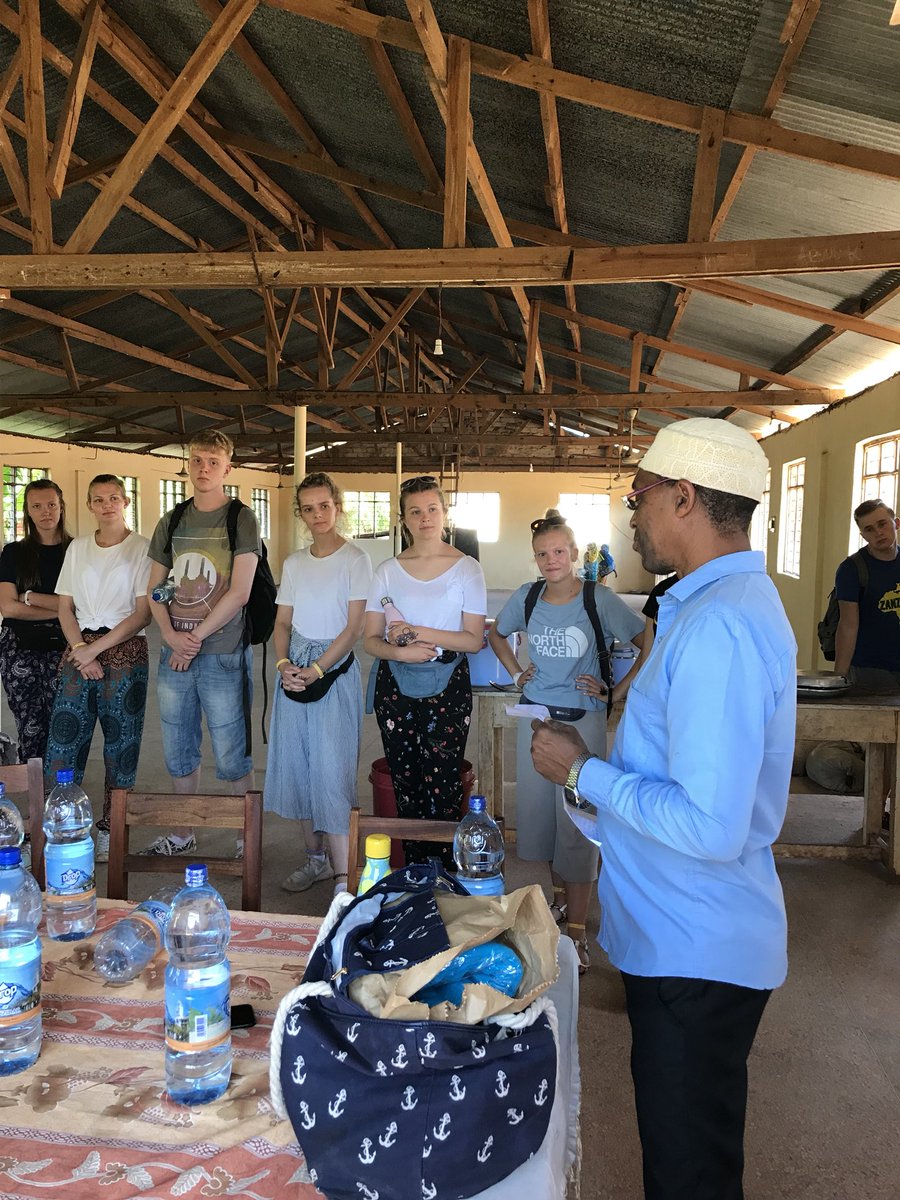 WHSZanzibar's tweet photo. An exchange of thanks this afternoon. In the words of Mr Kinole, the head of Makunduchi, ‘Long live the Makunduchi and Wales High partnership.’ #movingwords https://t.co/3JK19PetLI