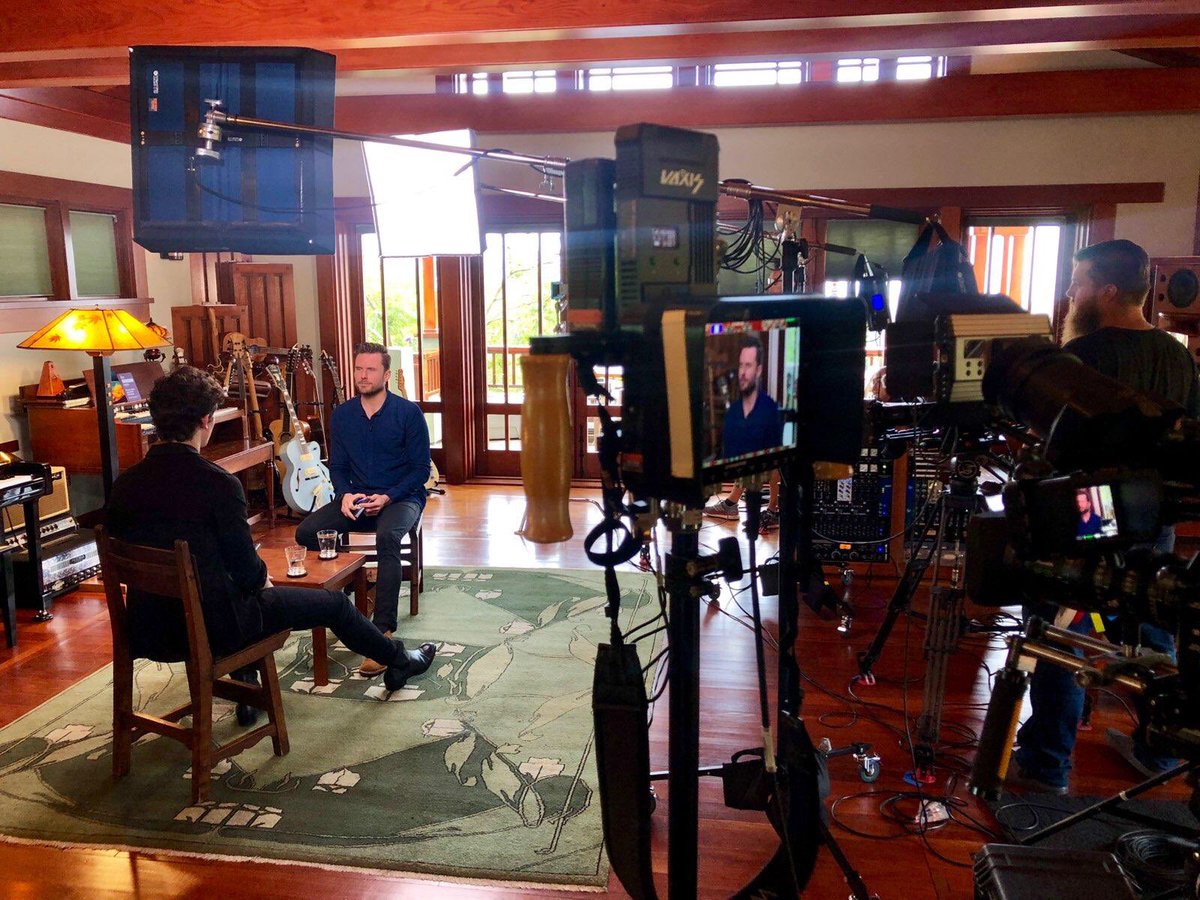 IntellytechLED's tweet photo. Great ๐ธ from Paul Helling #onset with a couple versatile #LiteCloth LC-160s for this @ShawnMendes interview ๐ฅ๐ฅ๐ฅ๐ฅ
#intellytech #LC160 #cinematography #filmmaker #dop #interviewsetup #bts #shawnmendes #shawnmendesthealbum #setlife #justgoshoot #interviewready #grabando https://t.co/NjSD8hxCna