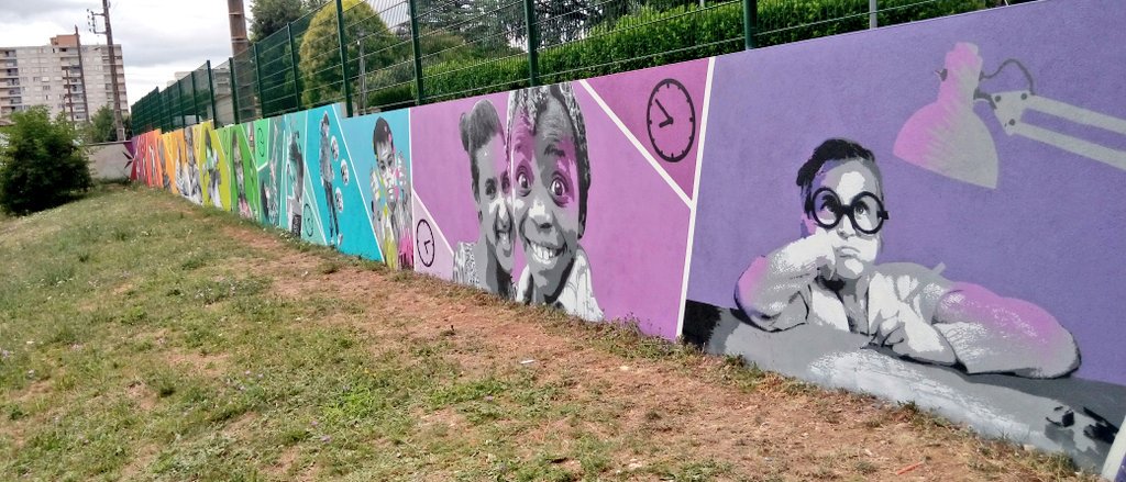 JeanZayNiort's tweet photo. La #fresque murale projet @REPNiort @JeanZayNiort #grandirEnsemble achevée, travail des 250 élèves de 6e et Cm2 #Niort @DSDEN79 @DeuxSevres Une œuvre financée @MGEN79 @NiortAgglo #caf @Prefet79 pour matérialiser l'esprit et le vivre ensemble " jean Zay"
https://t.co/EoEMFFrubs https://t.co/MMMXI6SjVM