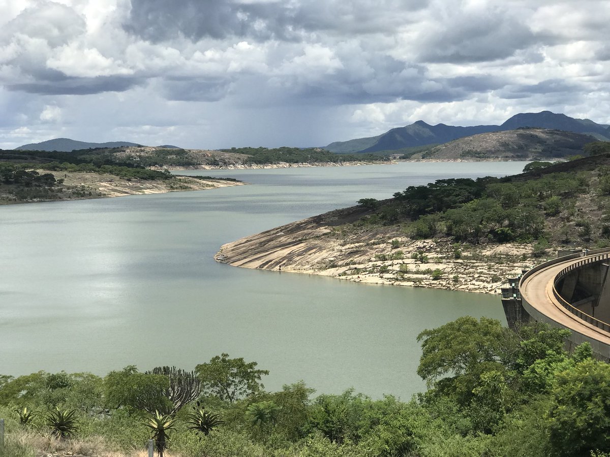 SimbieNickie's tweet photo. This beautiful land is our land!! #myzimbabwe #beautifulzim🇿🇼 https://t.co/5O6VBMiAun