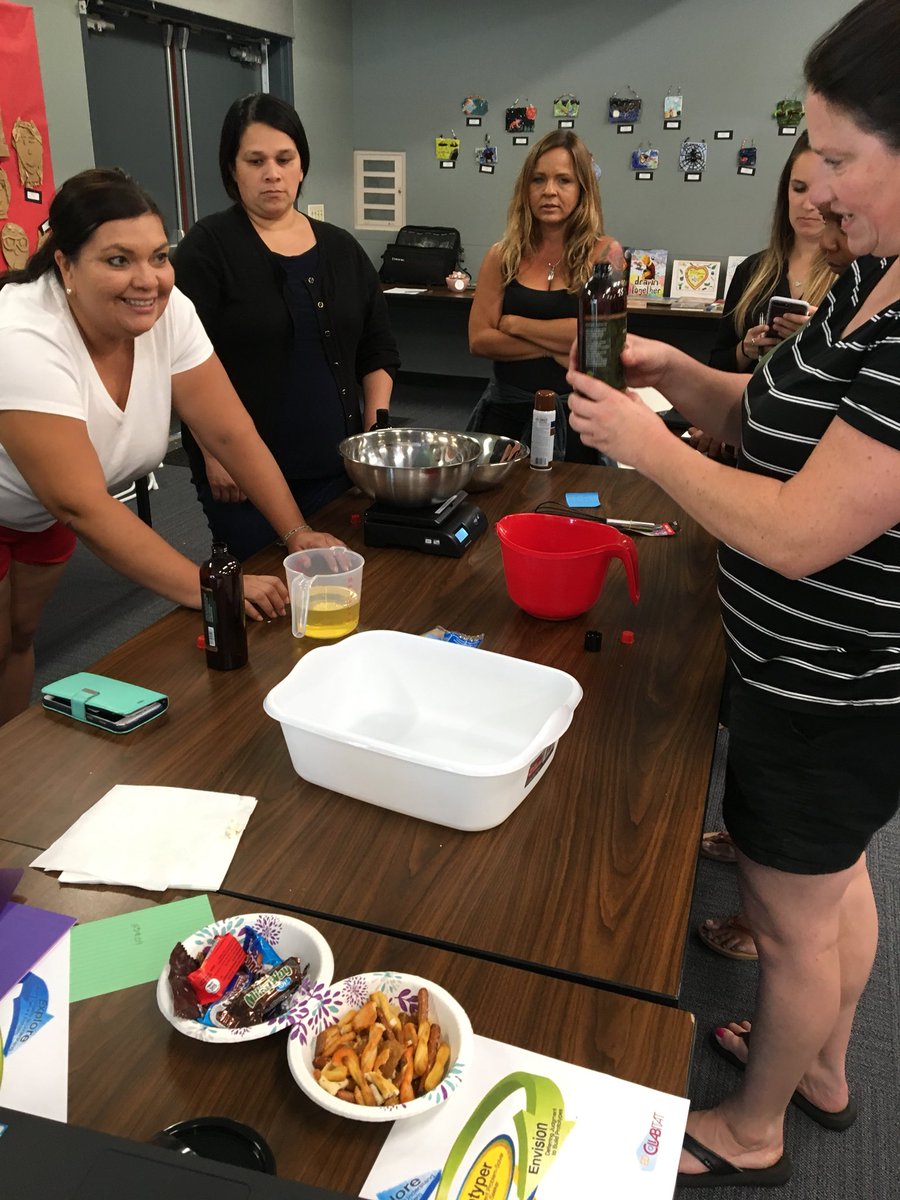 MsOToole32's tweet photo. Making soap!!!! #IBID2018. Thank you for the fantastic experience Ralph! https://t.co/ef3Y7nXztI