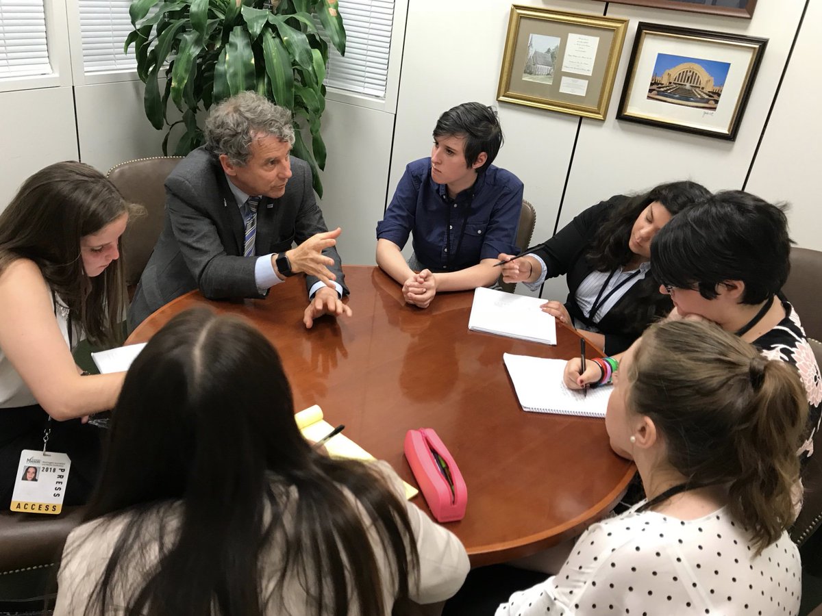 SenSherrodBrown's tweet photo. Reporters aren’t enemies of the people. They’re doing work that’s essential to our democracy – and they should be respected and encouraged at every age. Last week, it was great to talk to Ohio youth correspondents about their important work, and thank them for all they’re doing. https://t.co/CSNgFnzhEk