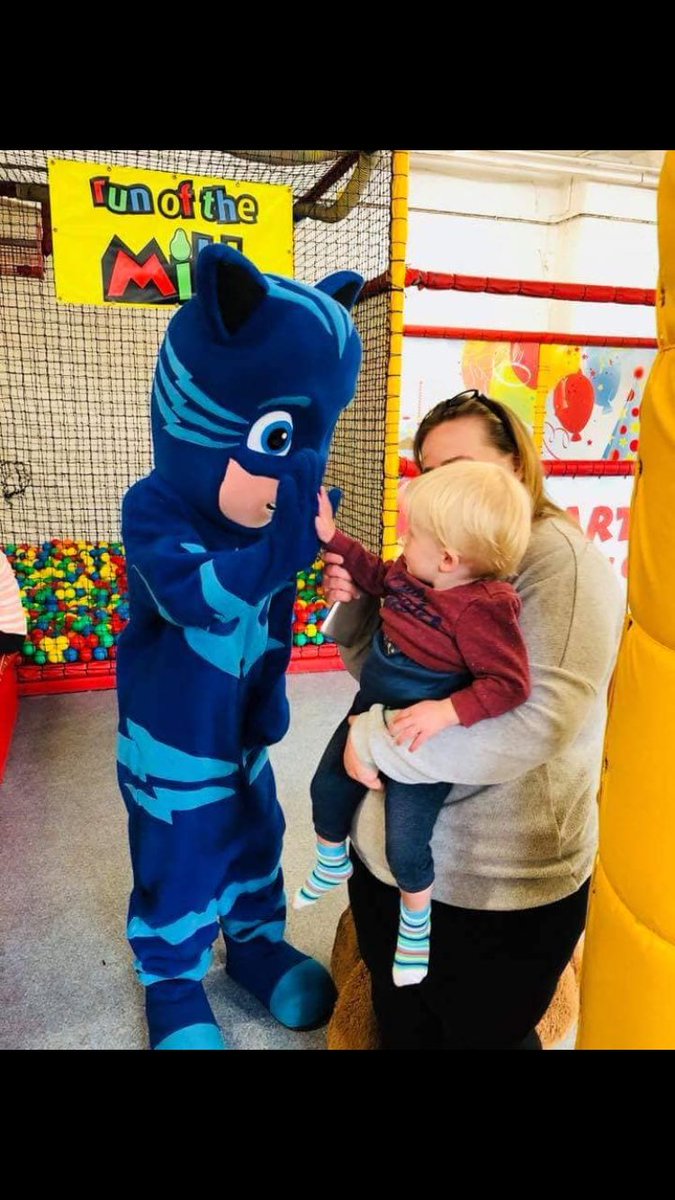 SSSN92525982's tweet photo. Yesterday Steven got his visit from Catboy #SSSN #Makingmagicalmemories #makingsmileshappen https://t.co/6FYMpIhTbk
