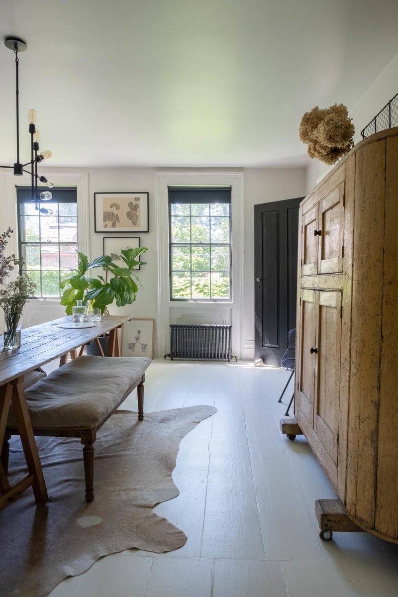 Remodelista's tweet photo. Step inside an artist's circa-1830 #home in #Claverack, New York → https://t.co/xjvotKcsQ2 https://t.co/UYbfwRXEVp