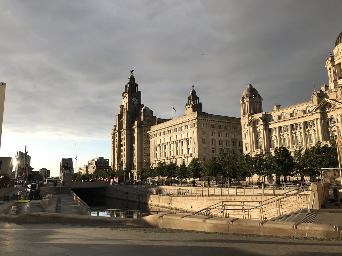 ReubenMillard's tweet photo. Have to say some of #Liverpool’s #architecture is amazing some old some new, wasn’t what I was expecting https://t.co/mYa9kpA1UY