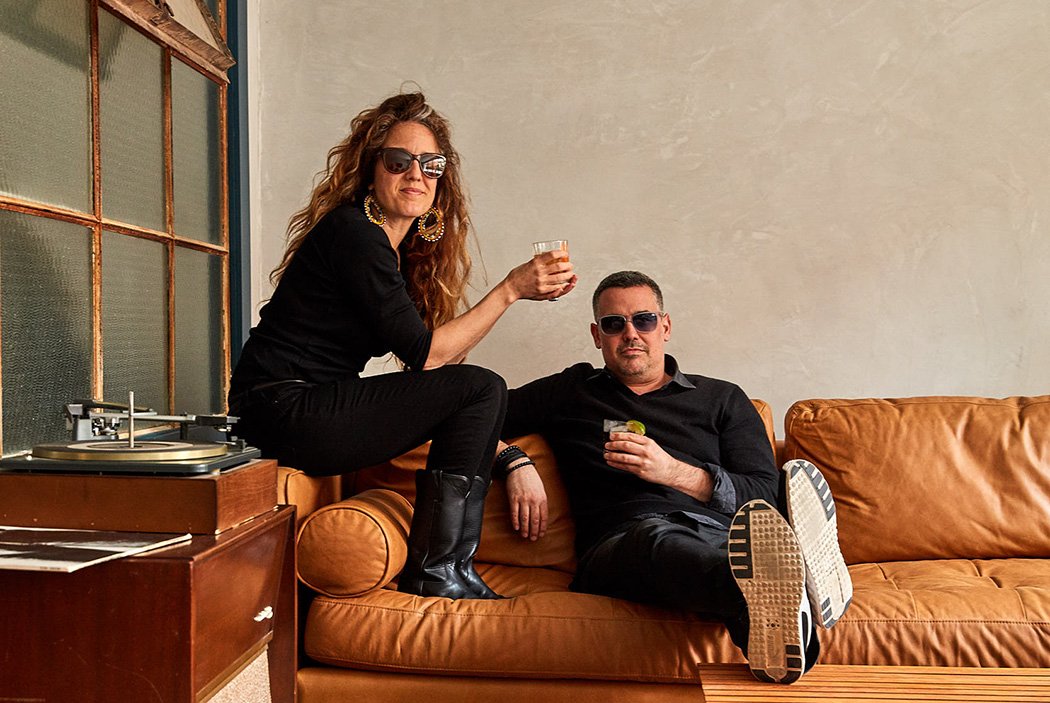 A summer playlist perfect for your next cocktail party, courtesy of <a href="/wTheDarlingtons/">withthedarlingtons</a>. bit.ly/2MOiKQJ