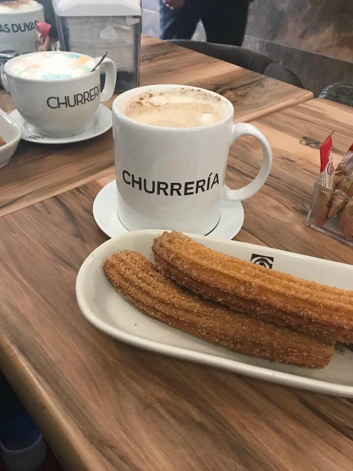 QueComerEnLeon's tweet photo. Unos #churros y su respectivo café. Estaban ¡deli, deli, tienen que probarlos!☕🍴

En: #ChurreríaLasDuyas | Jardín Revolución #101 | Col Barrio San Juan de Dios | #LeonGto🐾

#QueComerEnLeon #Gastronomia #Guanajuato #MexicanFood #Comida #Mexico #GuanajuatoSiSabe #SoyDeLeon #1Ago https://t.co/WGfapXyawv