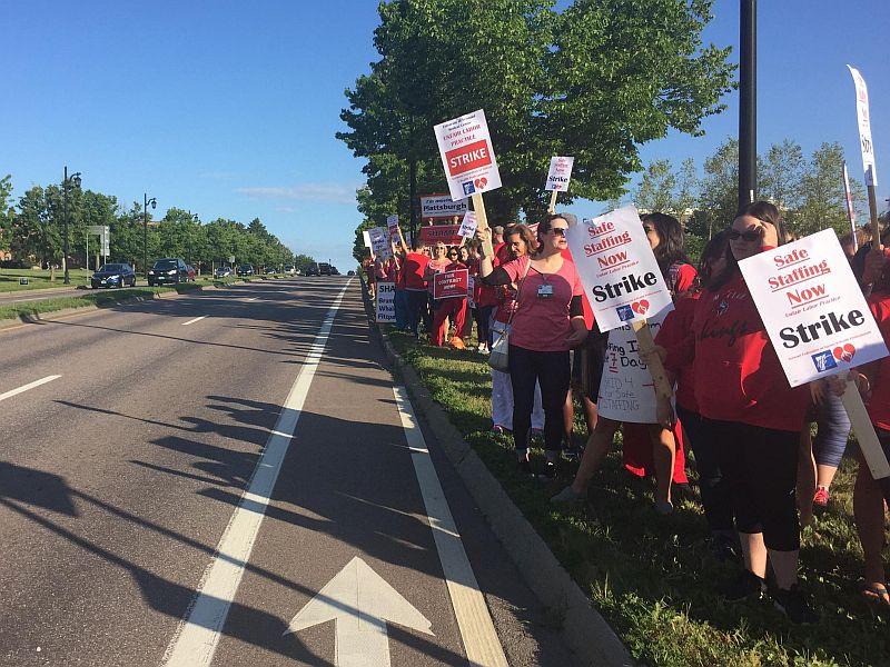 Still No Contract: What May Be Next For UVM Medical Center Nurses And The Hospital dlvr.it/QbtCRw https://t.co/2bpZFjgIRT