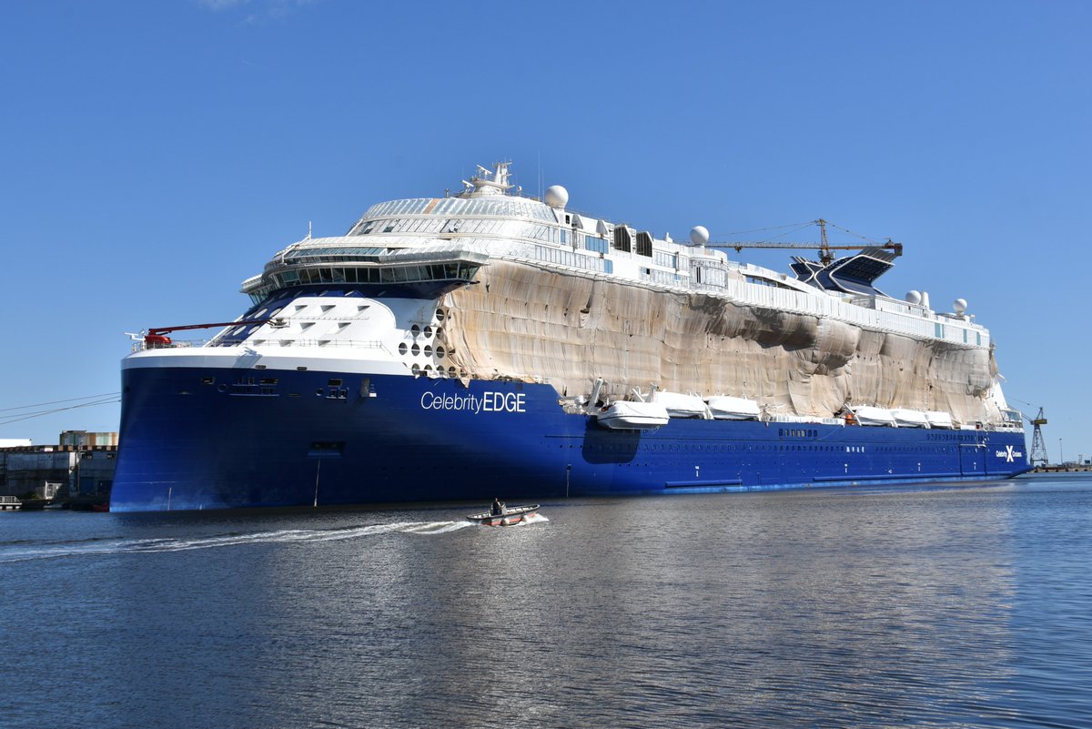 Le paquebot #CelebrityEdge dans le bassin de #Penhoët départ en essais à la fin du mois de juillet #SaintNazaire #StxFrance #CelebrityCruises