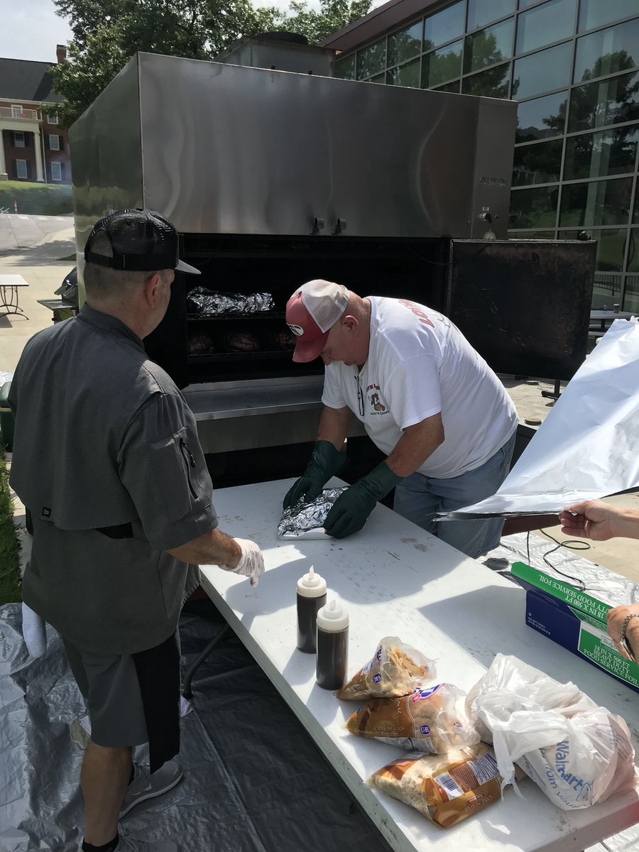 Awesome time today learning how world champion grill masters do their thing! Having <a href="/deadendbbq/">Dead End BBQ</a> and <a href="/lottabullbbq/">Lotta Bull BBQ</a> on the hill today has been a special treat! #WPS