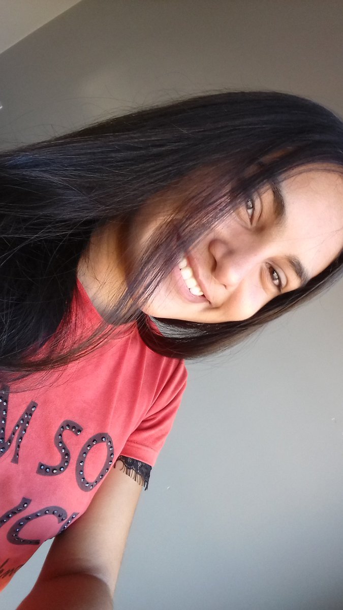 igibiaa's tweet photo. cara inchada de tanto dormir https://t.co/uv9vyQwrKO