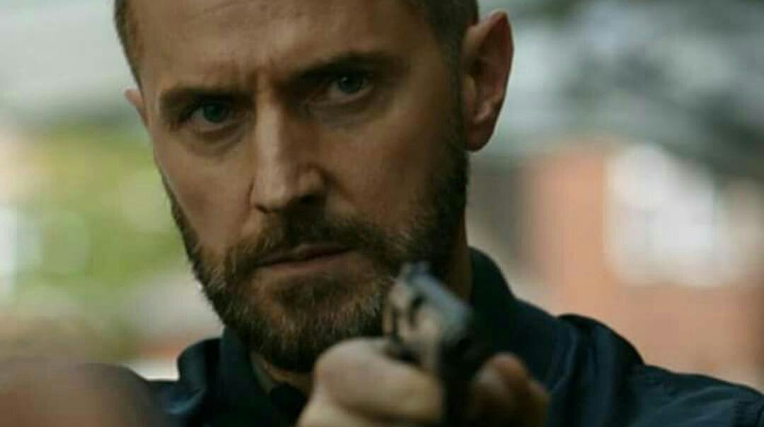 RitaMaltese3's tweet photo. #noreasonwhy
#justRA
#richardarmitage
#WorldEmojiDay 😍😎 https://t.co/wa5uoEeBKa