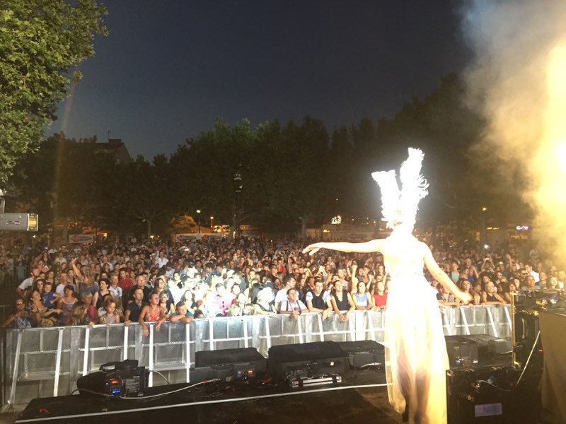 VilleDeFrejus's tweet image. 📸 Une foule immense pour Summer Vibes ce soir à #Fréjus !