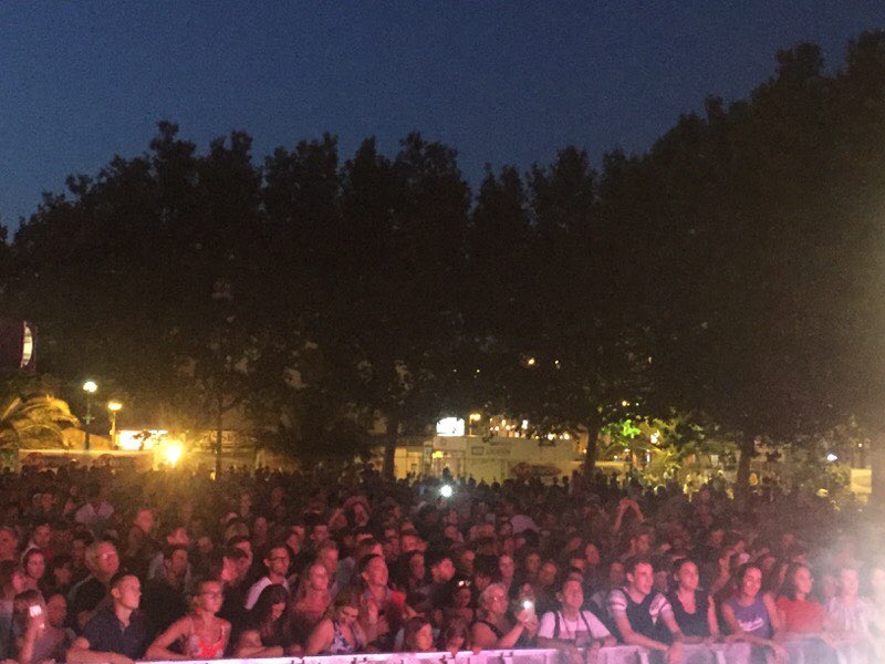 VilleDeFrejus's tweet image. 📸 Une foule immense pour Summer Vibes ce soir à #Fréjus !