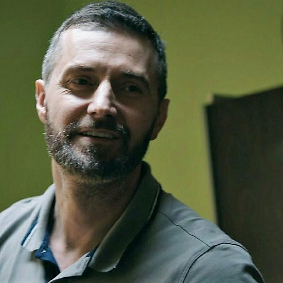 RitaMaltese3's tweet photo. #noreasonwhy
#justRA
#richardarmitage
#WorldEmojiDay 😍😎 https://t.co/q1lAFpRVV7