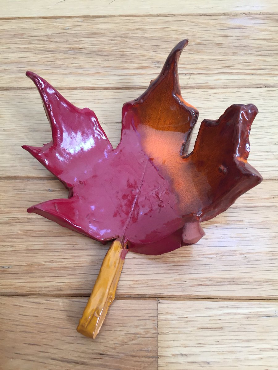 RandiRandia1's tweet photo. #ceramics #ceramic #ceramicleaf #ceramicfun #art #ArtisticTuesday #artisticcreations #Creative #createchaos #creatednotmade #artistic #handmade #decoration #decor #objects https://t.co/kdO4eKomSS