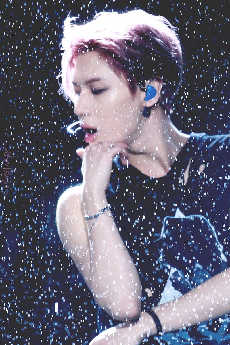 jinkiarchives's tweet photo. your nature is to shine 🌌

#HappyTAEMINDay https://t.co/xNI3RvTXFm