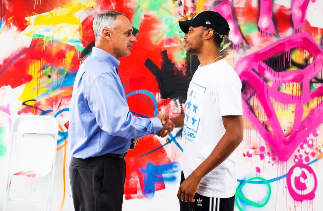 mlbassembly's tweet image. #MLBAssembly, the home of #art, #fashion, #music and #baseball💎🎨🎶⚾️  MLB Commissioner RobertManfred @SkylerGreyArt #AllStarGame⁠ ⁠ @mlb #MLB #artists