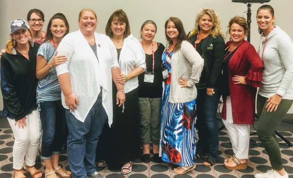 thinkfree1976's tweet image. We got a picture with our Math Hero @klein_powell after her session💗 #CAMT18 #gotmath