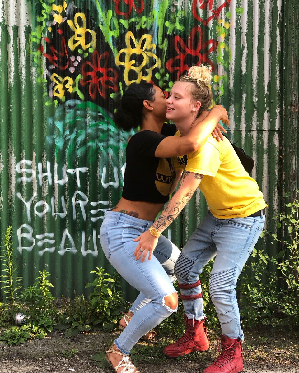 TjhaZabriella's tweet photo. ๐ฃ Baby my feet hurt ๐๐ช๐ฝ๐คธ๐ฝโโ๏ธ #bigbaby #love #LGBTExcellence #LGBTproud #finelgbt https://t.co/qKOwrR4fTV
